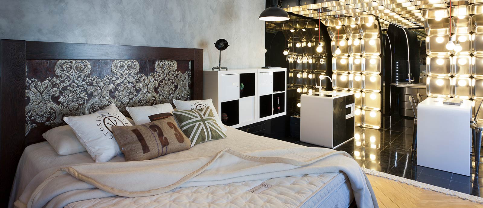 Dormitorio masculino – «Home Sweet Home/ Stairways to Heaven»