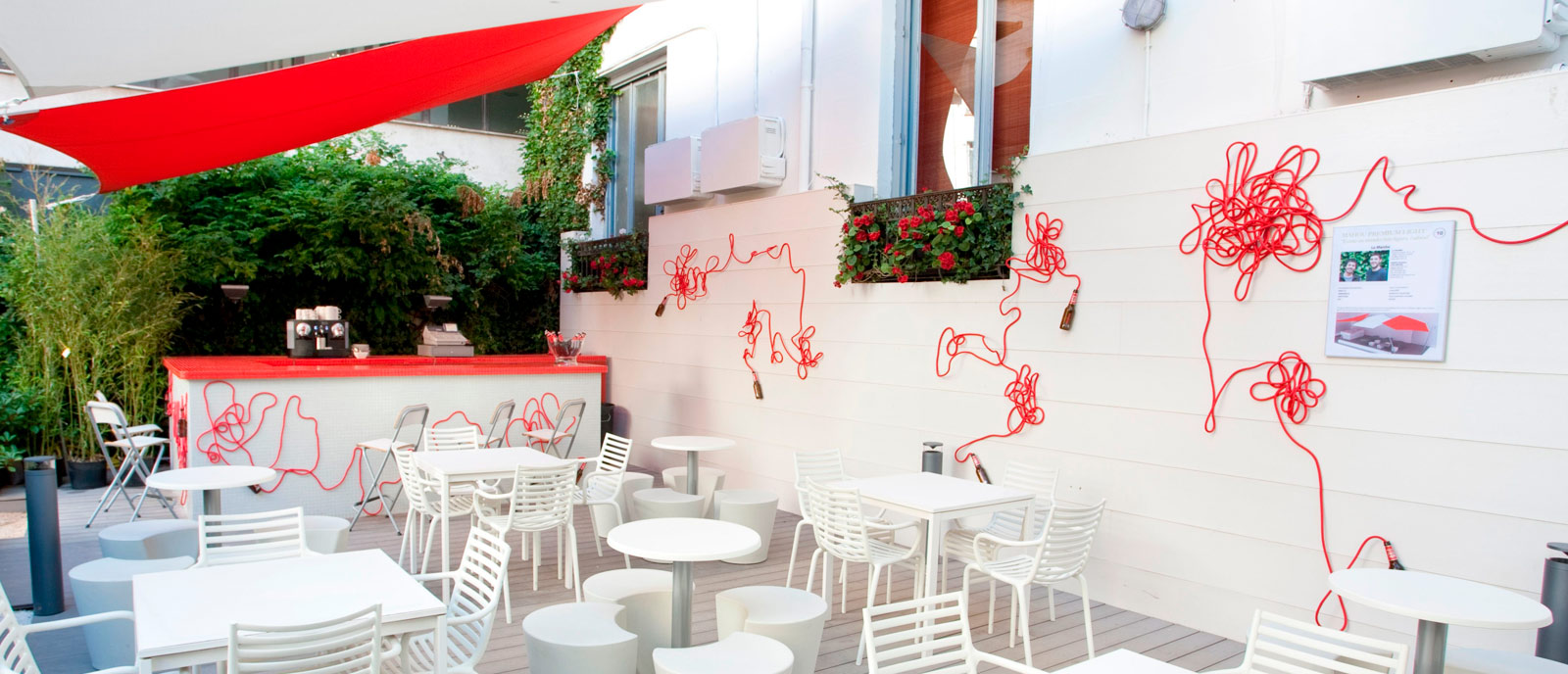 Terraza Mahou Premiun Light – “Existe un mundo más ligero, ¿subes?”