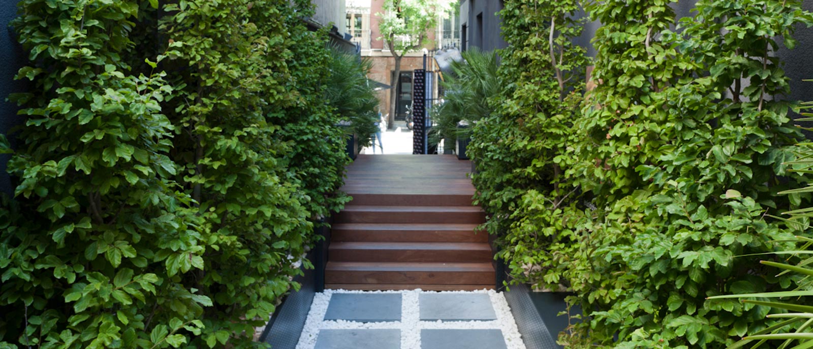 Jardín sencillo y ordenado – «Oasis urbano»