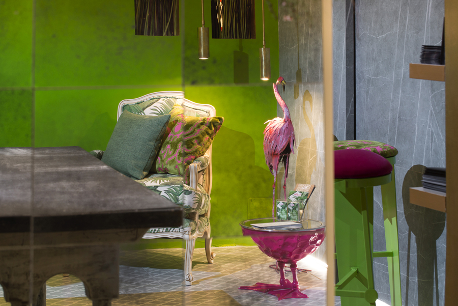 Mural de expositores «Tropical Living»