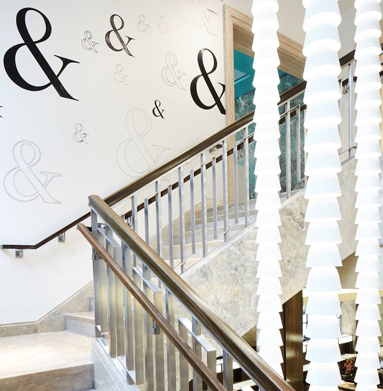 Tiffany abre un café en su emblemática tienda de la Quinta Avenida
