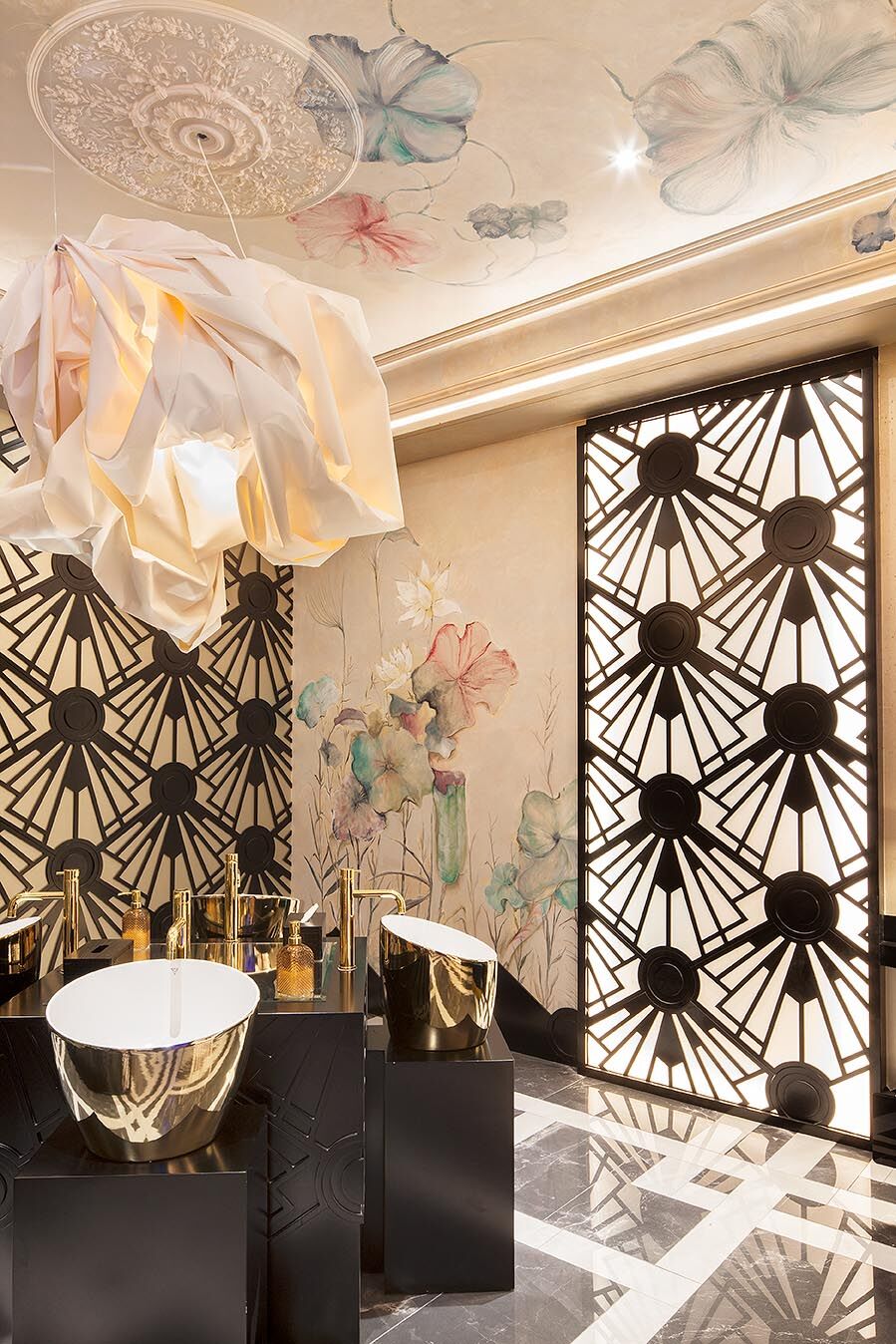 Baños públicos diseñados por Aitor Viteri y Elena Lapeña en Casa Decor 2018
