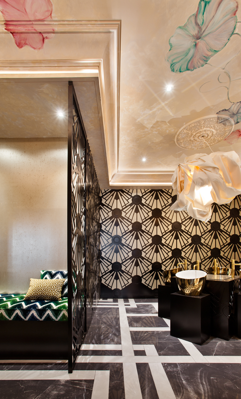 Baños públicos diseñados por Aitor Viteri y Elena Lapeña en Casa Decor 2018