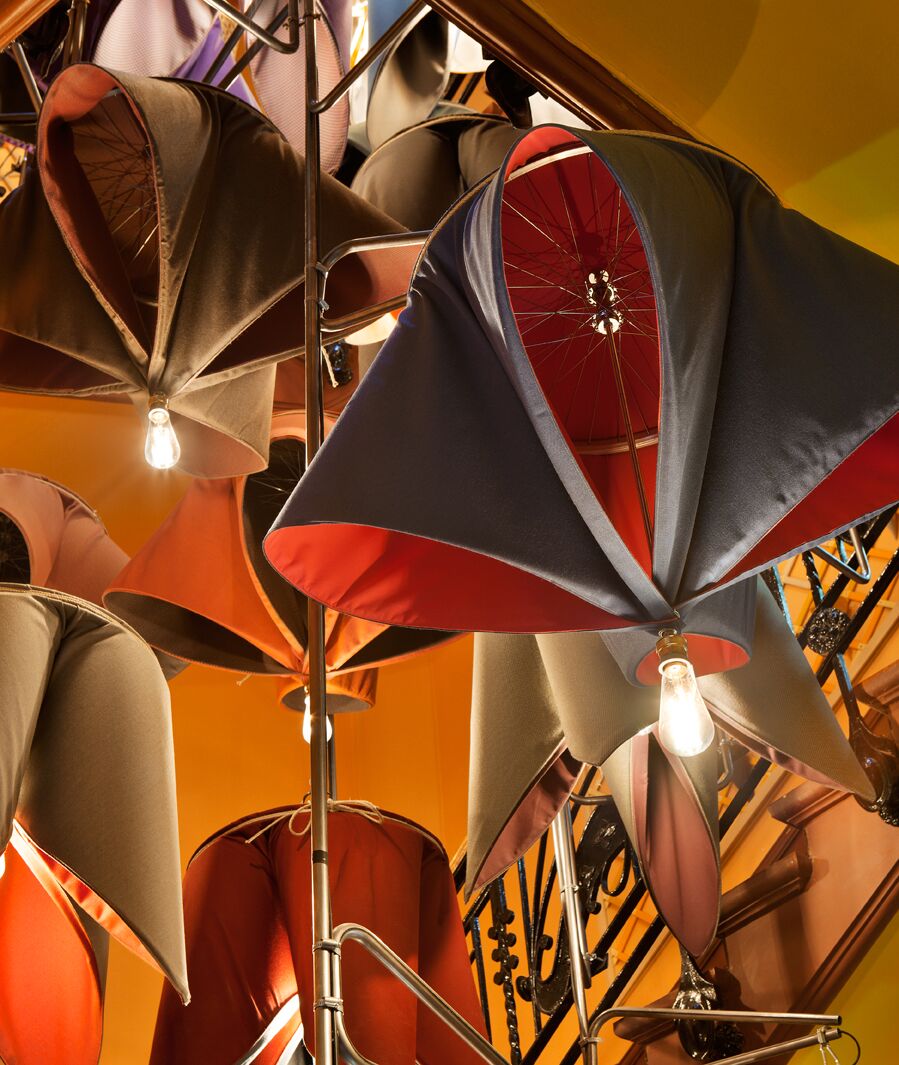 Vestibulo y escalera espacio sunbrella por izaskun chinchilla