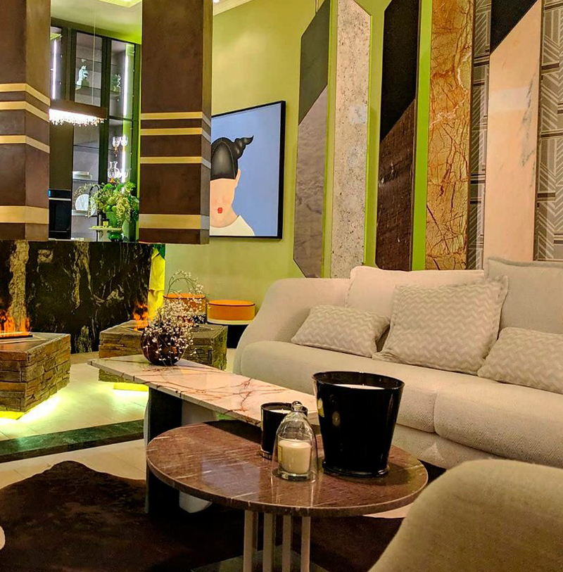 Mesas de mármol en el espacio Cup Stone, por Adriana Nicolau en Casa Decor 2018
