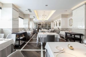 La decoradora Virginia Sánchez, responsable de la nueva imagen del restaurante Piñera