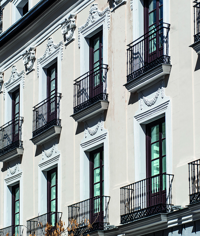 Edificio Santa Isabel. Fachada de los los números 21 y 23