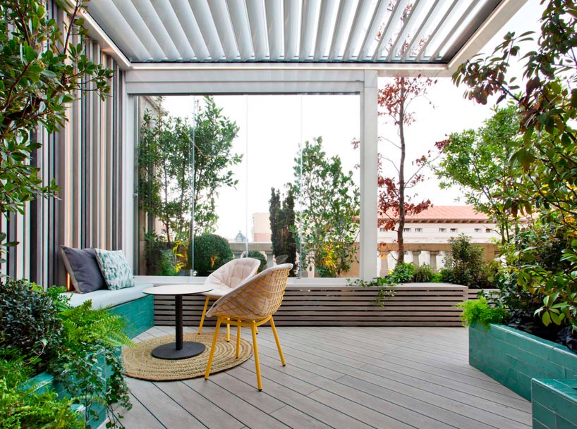 Terraza "Un bosque en un ático" proyecto de Pia Paisajismo en Casa Decor 2019