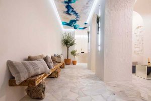 Aseos públicos "Mediterranean Vibes", por Javier Escobar