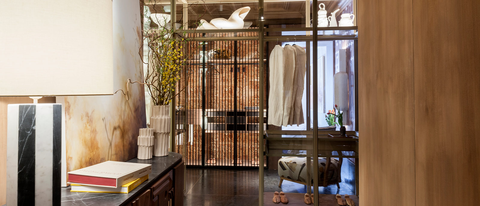 Espacio Uecko – Vestidor «Tyropatina»