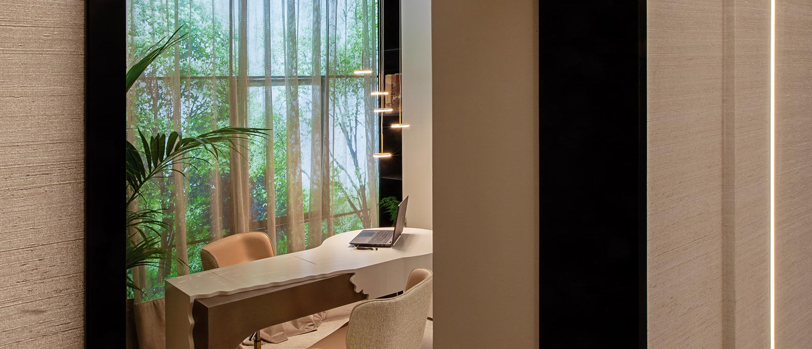 Espacio Cynthia Román Diseño de Interiores – Despacho «Home Office Essence»