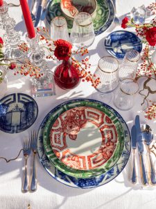 Mesa de Navidad en rojo, verde y azul