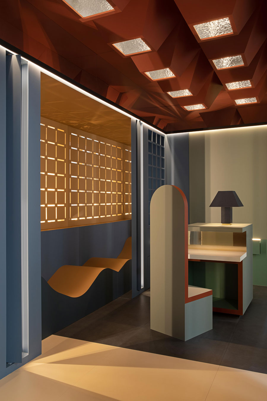 Gabinetto delle curiosità de Mayice para FENIX en Casa Decor 2025, premiado por su propuesta sensorial y experimental.