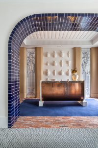 La cerámica artesanal es tendencia en la decoración de paredes